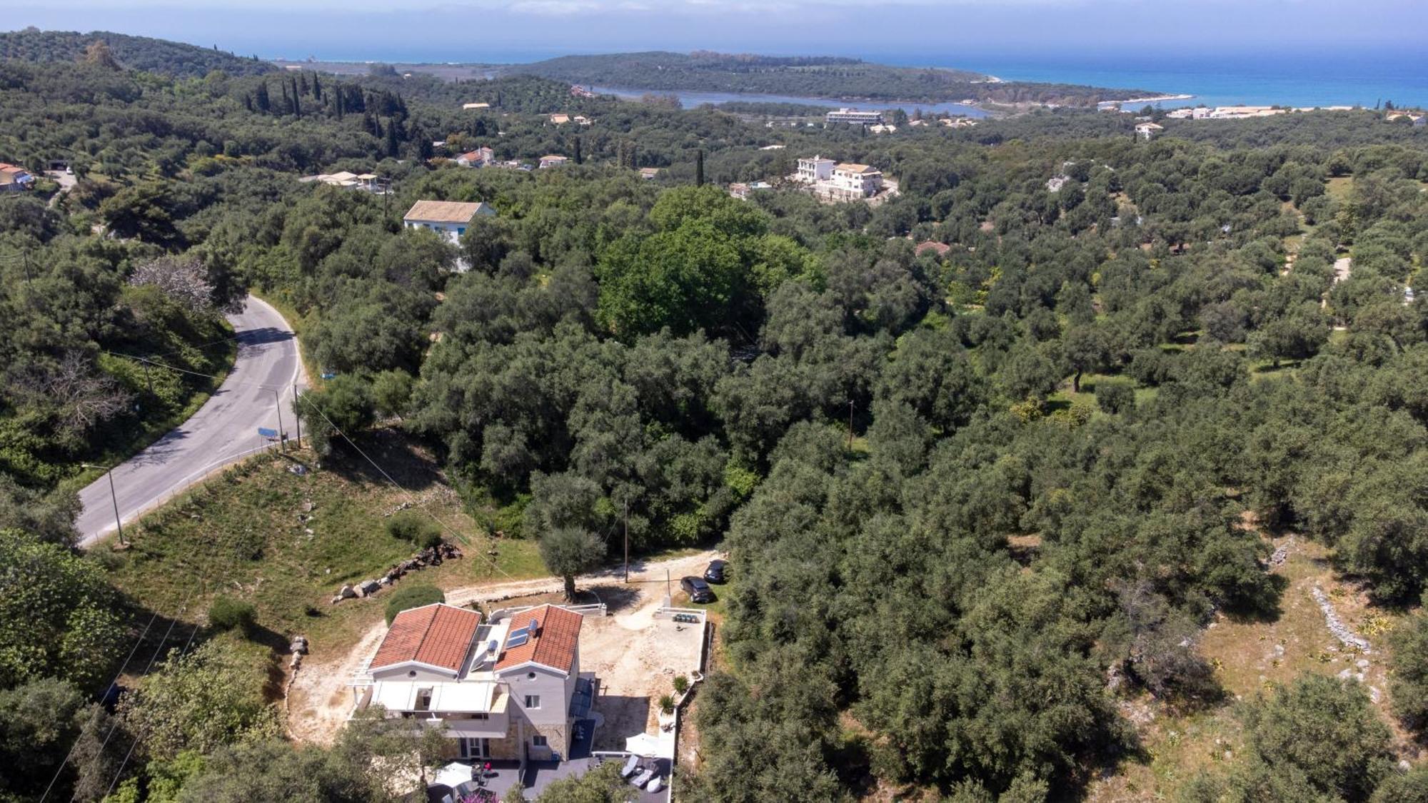 Armoniahousesuites Peritheia Exterior foto